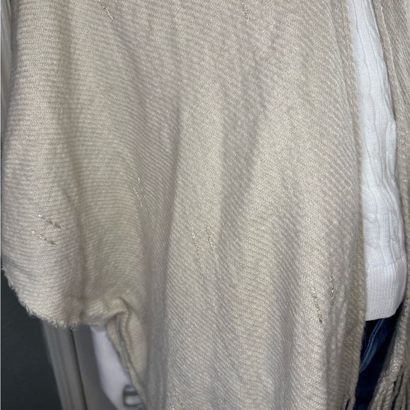 Universal Thread Women's Cream Cardigan. - Picture 7 of 10